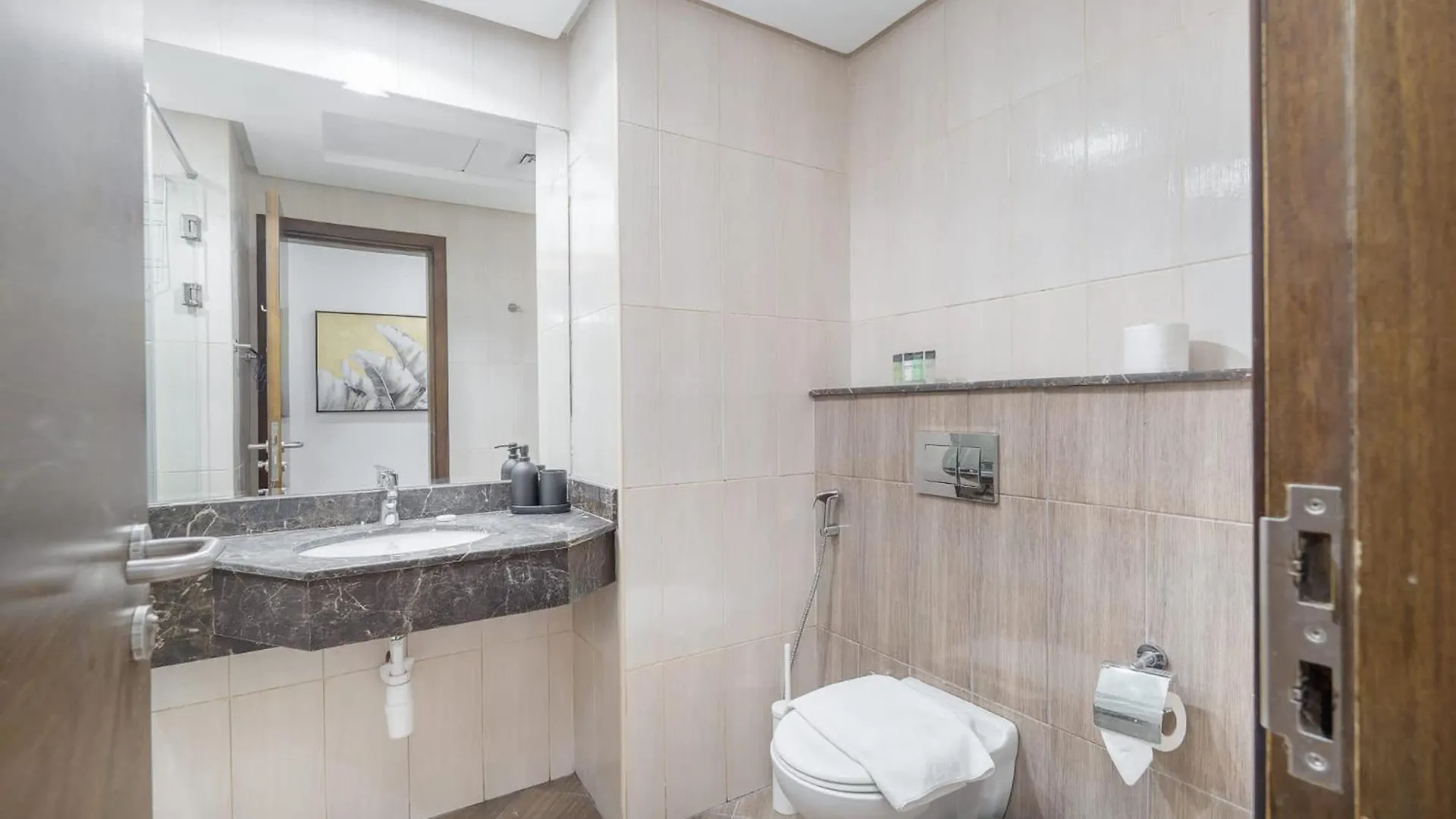 Studio In Botanica Jvc Perfect For 3 Dubai