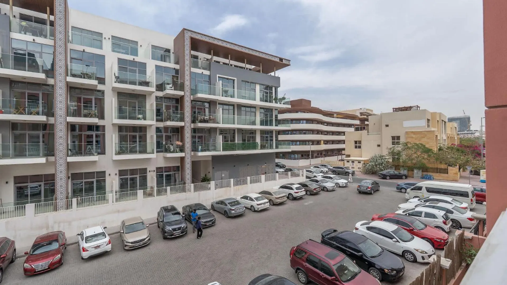 Studio In Botanica Jvc Perfect For 3 Dubai
